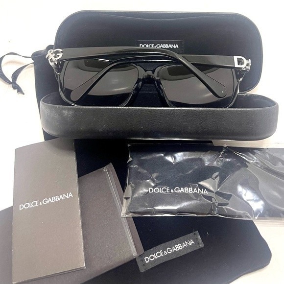 Dolce & Gabbana Gradient Lens Black Sunglasses and cloth,bag and clamshell case - Picture 2 of 15
